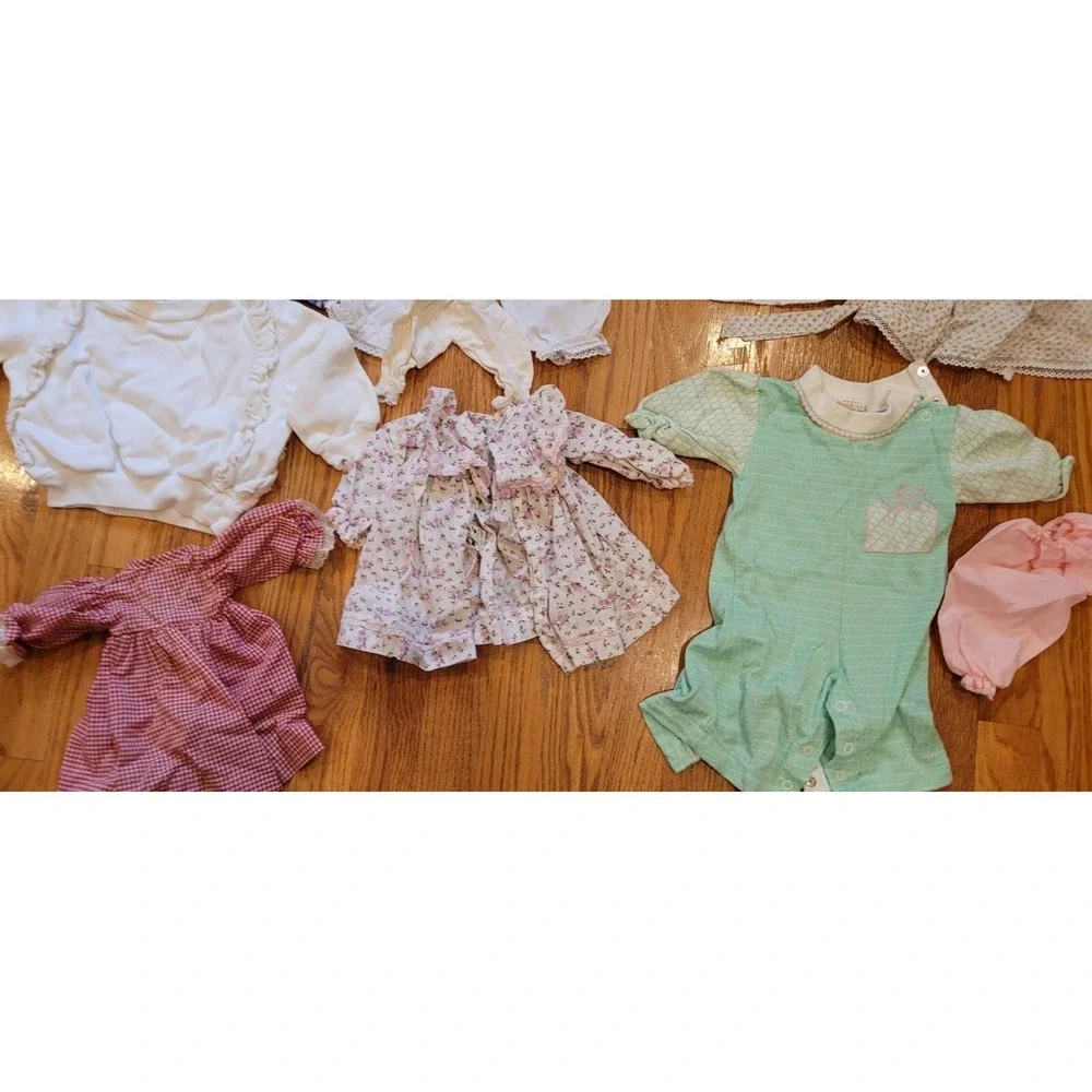 Large Bulk Lot Vintage Mixed Doll Clothes‎ with 20